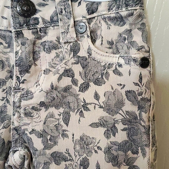 Peek Dungarees Floral Skinny Jeans Toddler Girls Size 2 - Picture 4 of 9